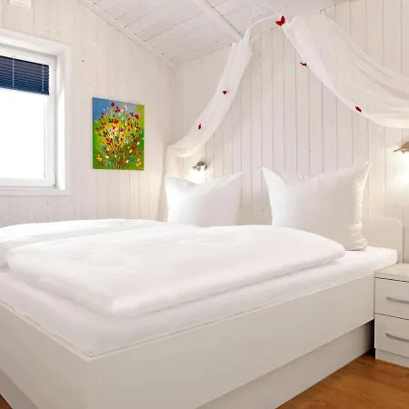 Daenische Ferienhaeuser Am Salzhaff Haus Meerjungfrau Insel Poel